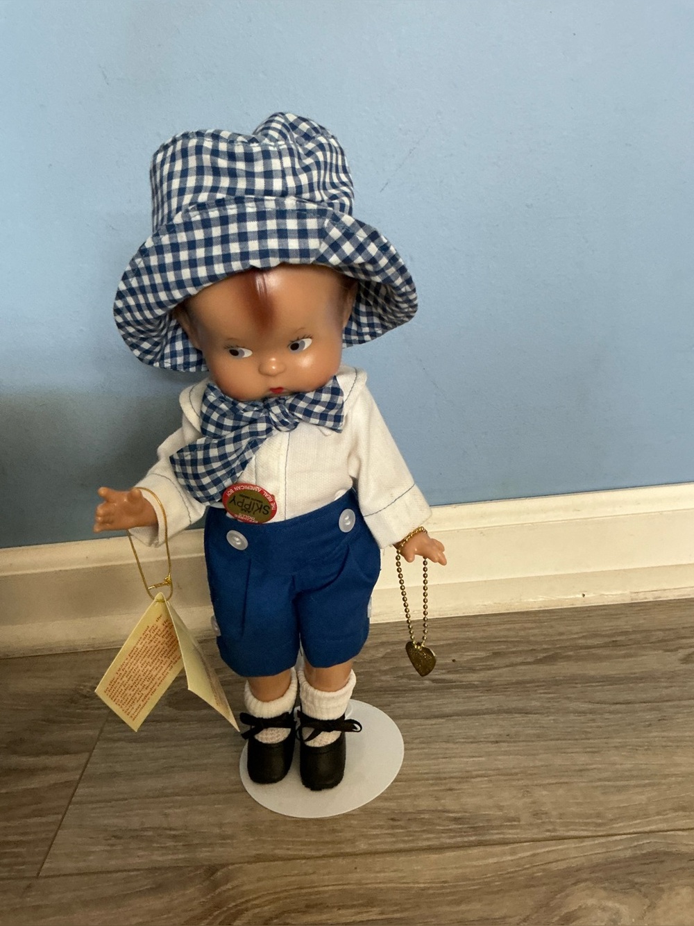 1996 Effanbee Skippy Doll w/Hang Tag & Charm w/Stand